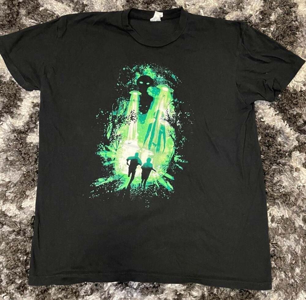 The X-Files "The Day Has Come" Alien Abduction Graphic T-Shirt